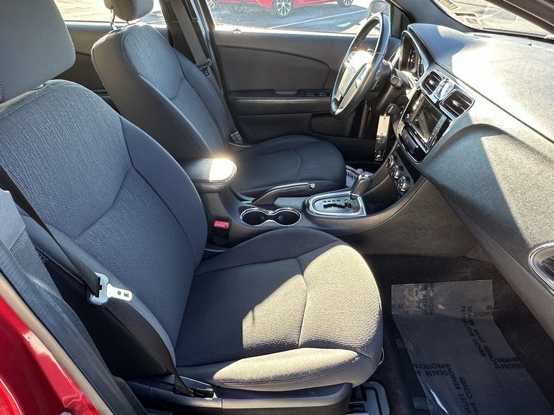 2013 Chrysler 200 4dr Sdn Touring