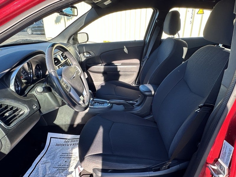 2013 Chrysler 200 4dr Sdn Touring