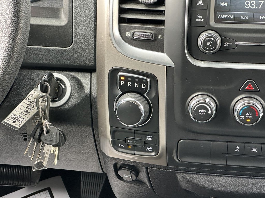 2015 RAM 1500 4WD Quad Cab 140.5" SLT