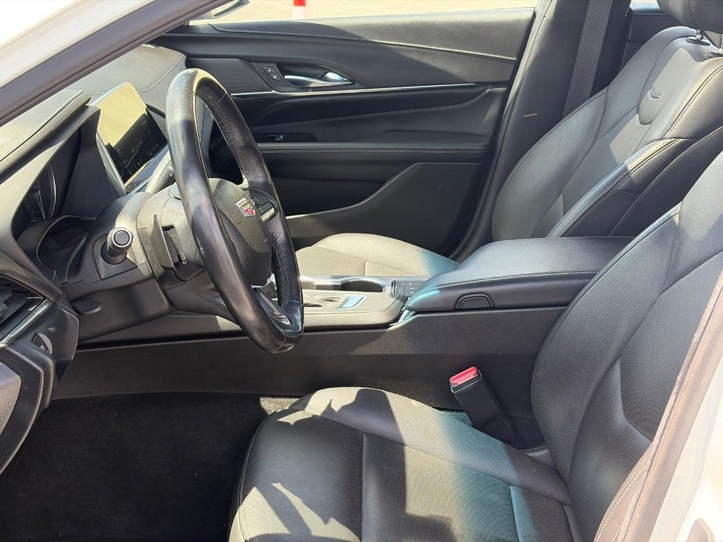2023 Cadillac CT4 4dr Sdn Premium Luxury