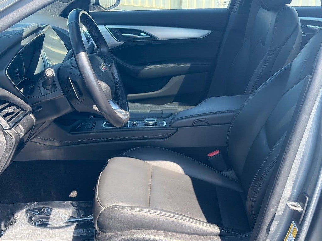 2023 Cadillac CT5 4dr Sdn Luxury