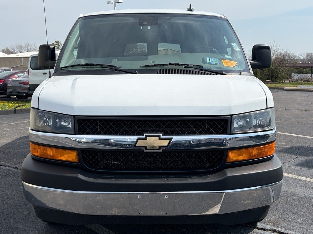 2024 Chevrolet Express 3500 LT Passenger