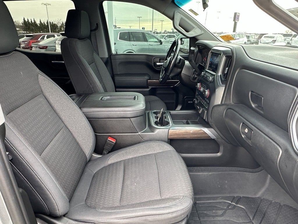 2019 Chevrolet Silverado 1500 4WD Crew Cab 147" RST