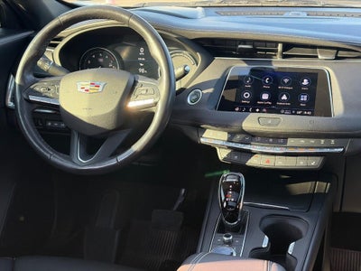 2021 Cadillac XT4 FWD 4dr Premium Luxury