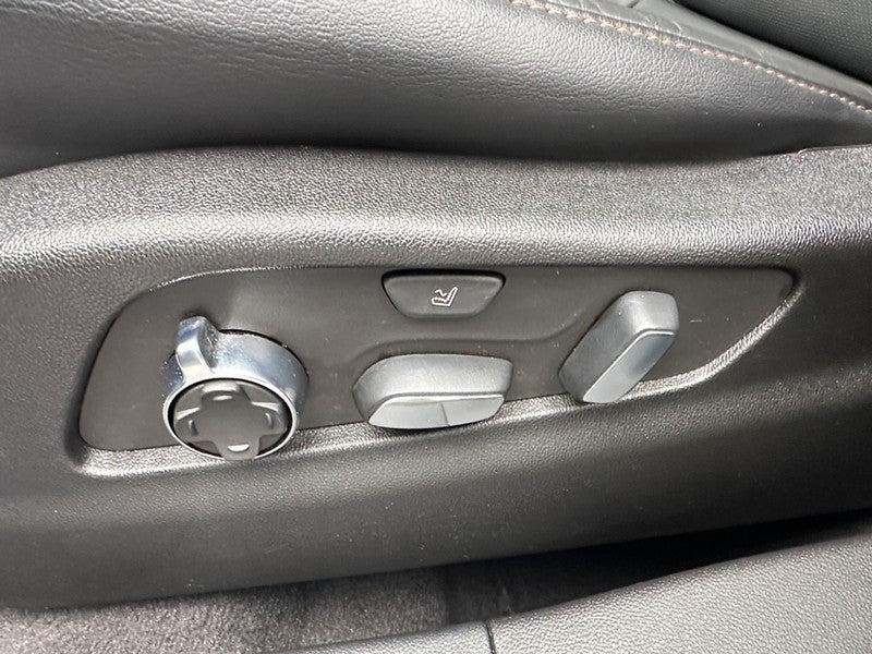 2023 Cadillac XT4 AWD 4dr Sport