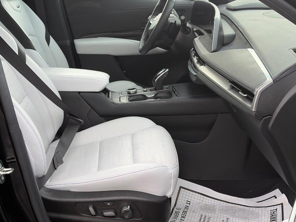 2024 Cadillac XT4 AWD 4dr Sport