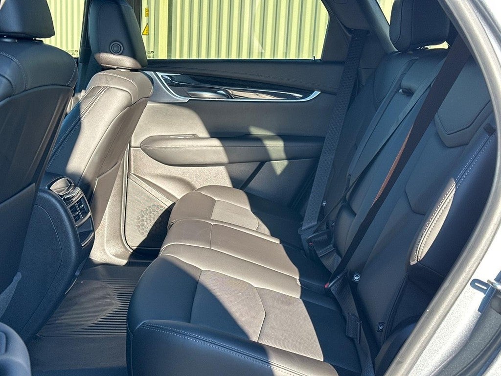 2022 Cadillac XT5 FWD 4dr Premium Luxury