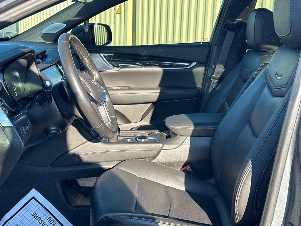 2022 Cadillac XT5 FWD 4dr Premium Luxury