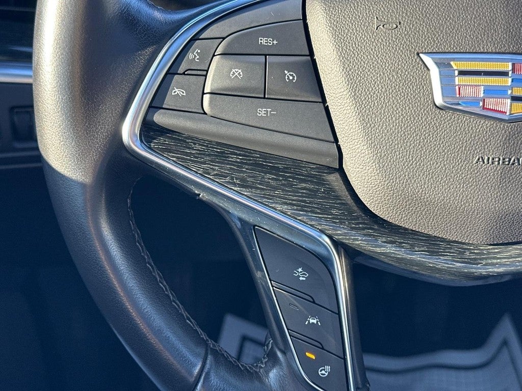 2022 Cadillac XT5 FWD 4dr Premium Luxury