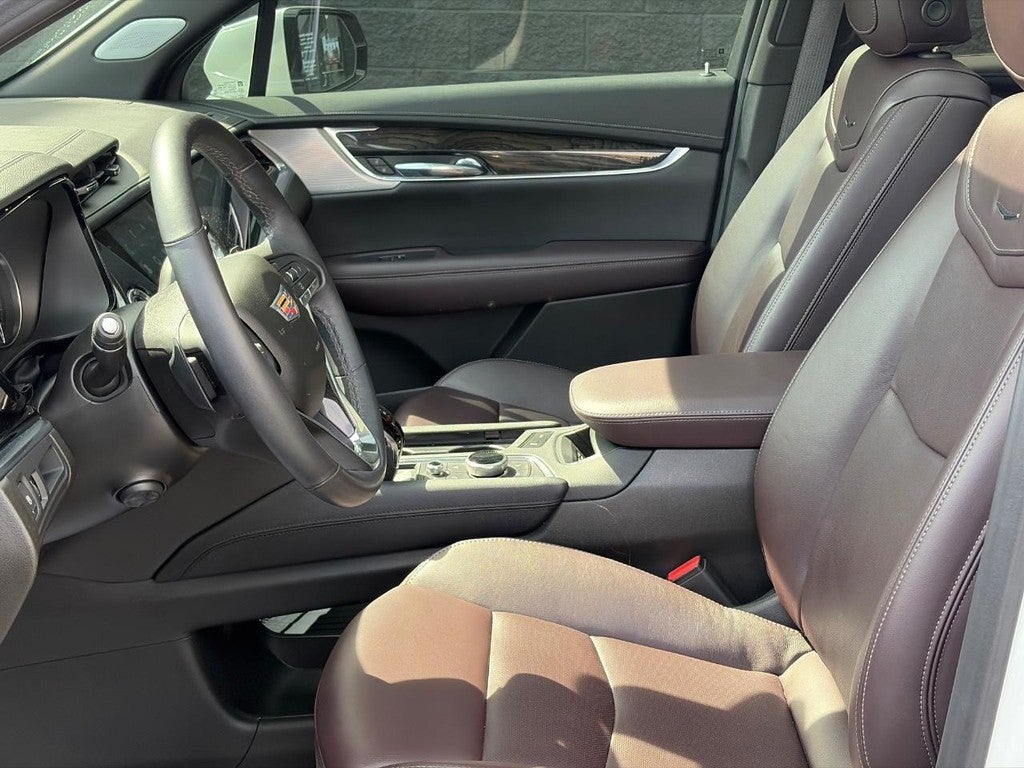 2024 Cadillac XT6 AWD 4dr Premium Luxury