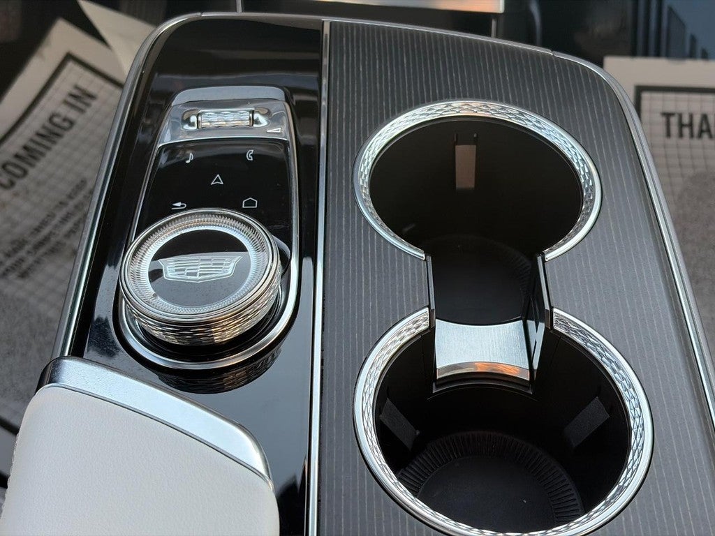 2024 Cadillac LYRIQ 4dr Luxury w/1SE