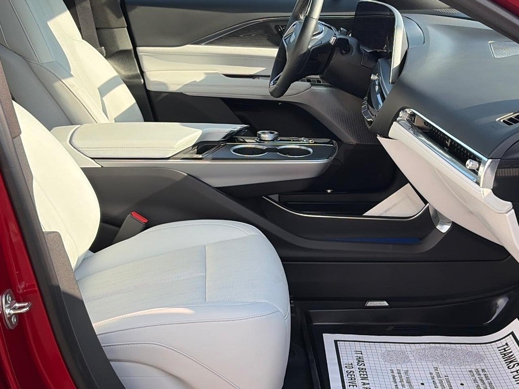 2024 Cadillac LYRIQ 4dr Luxury w/1SE