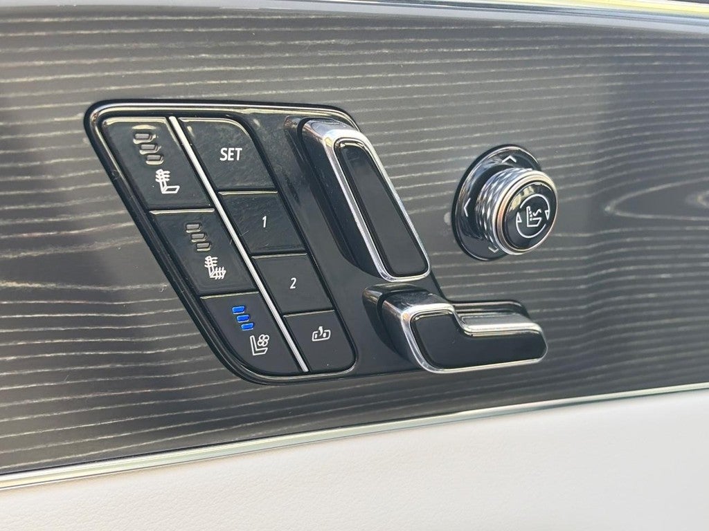 2024 Cadillac LYRIQ 4dr Luxury w/1SE