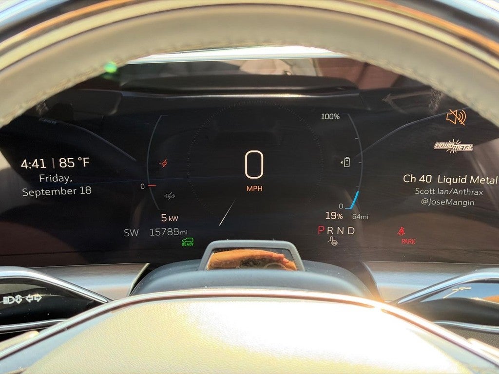 2024 Cadillac LYRIQ 4dr Luxury w/1SE