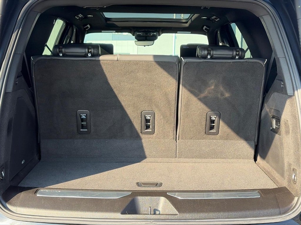 2023 Cadillac Escalade 4WD 4dr Premium Luxury