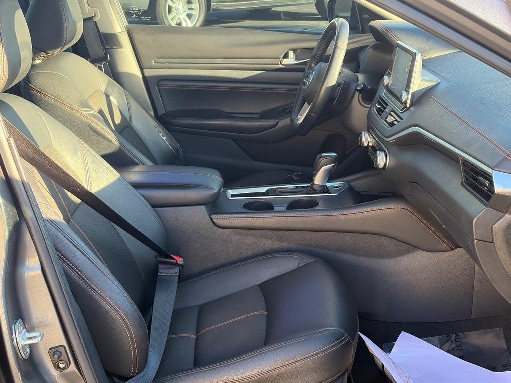 2021 Nissan Altima 2.5 SR Sedan