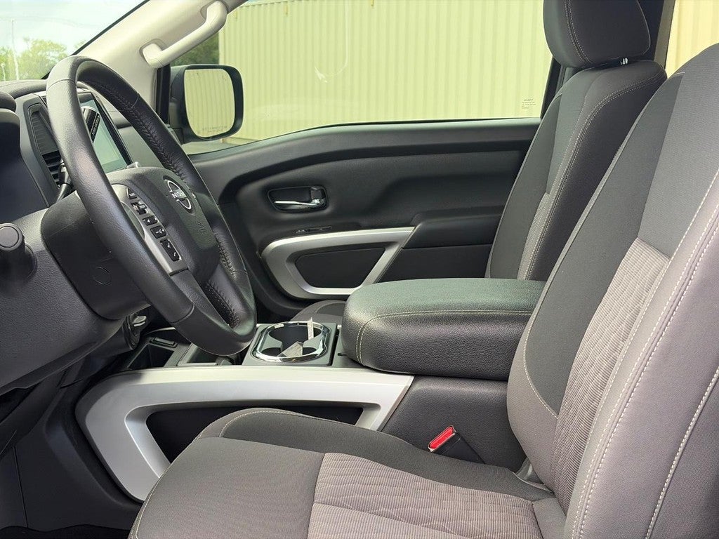2024 Nissan Titan 4x4 King Cab SV