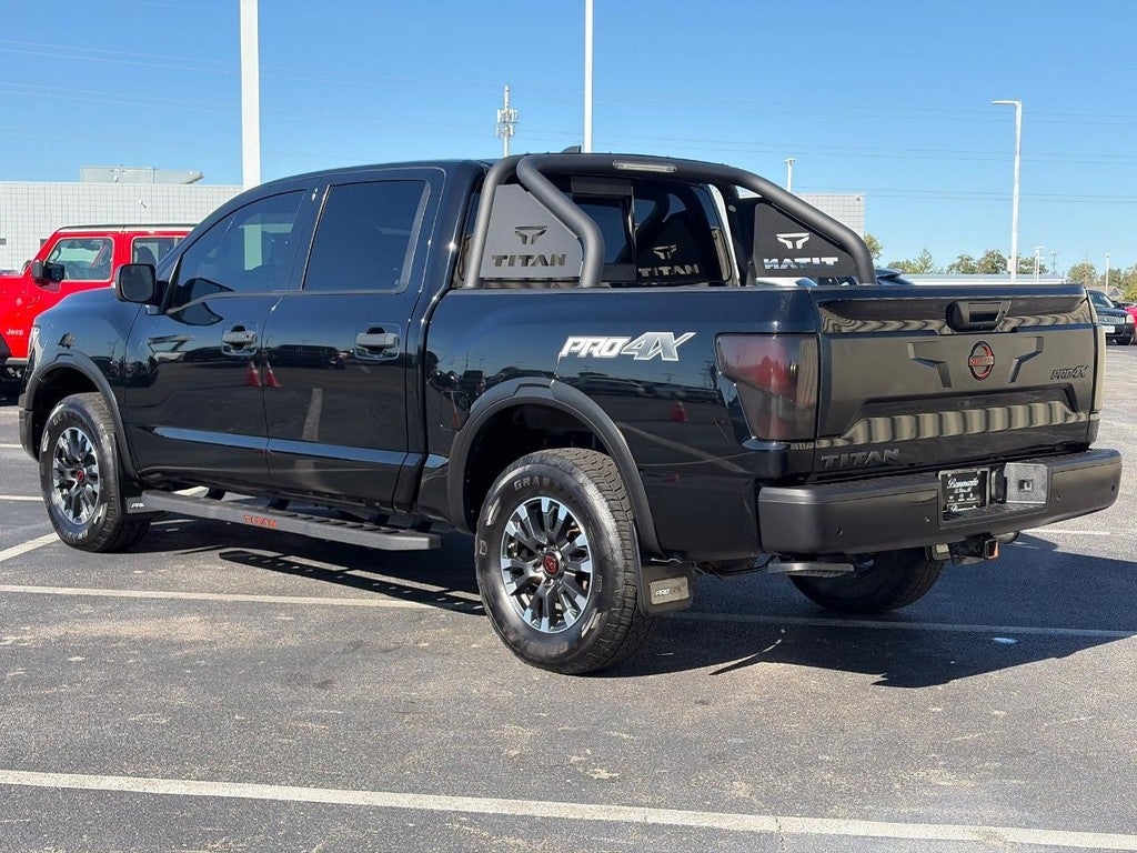 2023 Nissan Titan 4x4 Crew Cab PRO-4X