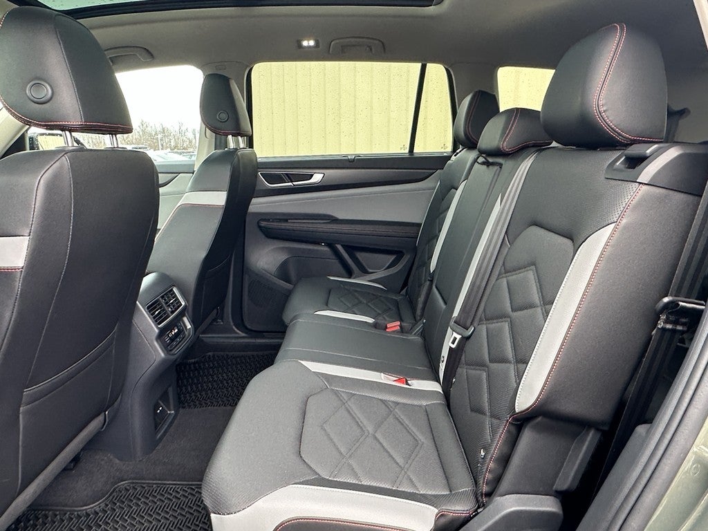 2025 Volkswagen Atlas 2.0T Peak Edition 4MOTION