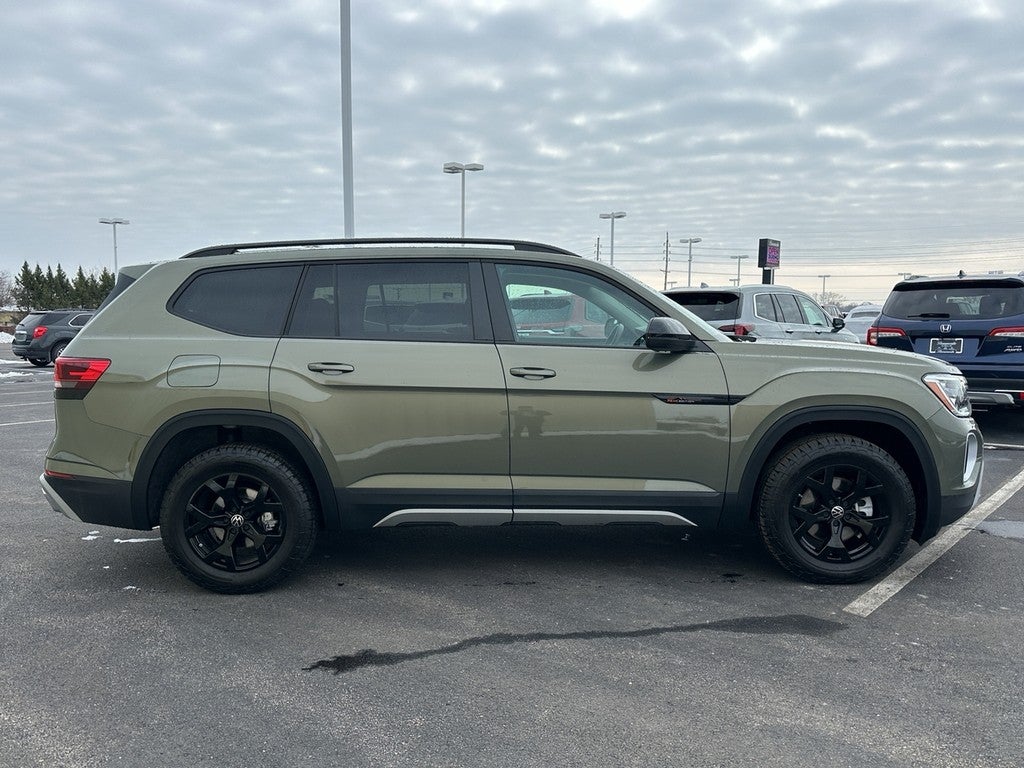 2025 Volkswagen Atlas 2.0T Peak Edition 4MOTION