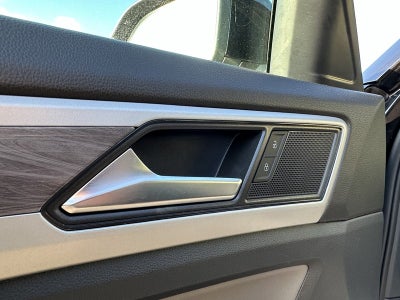 2023 Volkswagen Atlas Cross Sport 3.6L V6 SE w/Technology 4MOTION