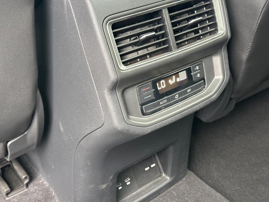 2024 Volkswagen Atlas 2.0T SE w/Technology 4MOTION