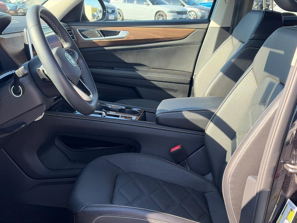 2024 Volkswagen Atlas 2.0T SE w/Technology FWD