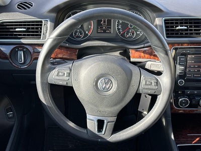 2012 Volkswagen Passat 4dr Sdn 2.5L Auto SEL PZEV