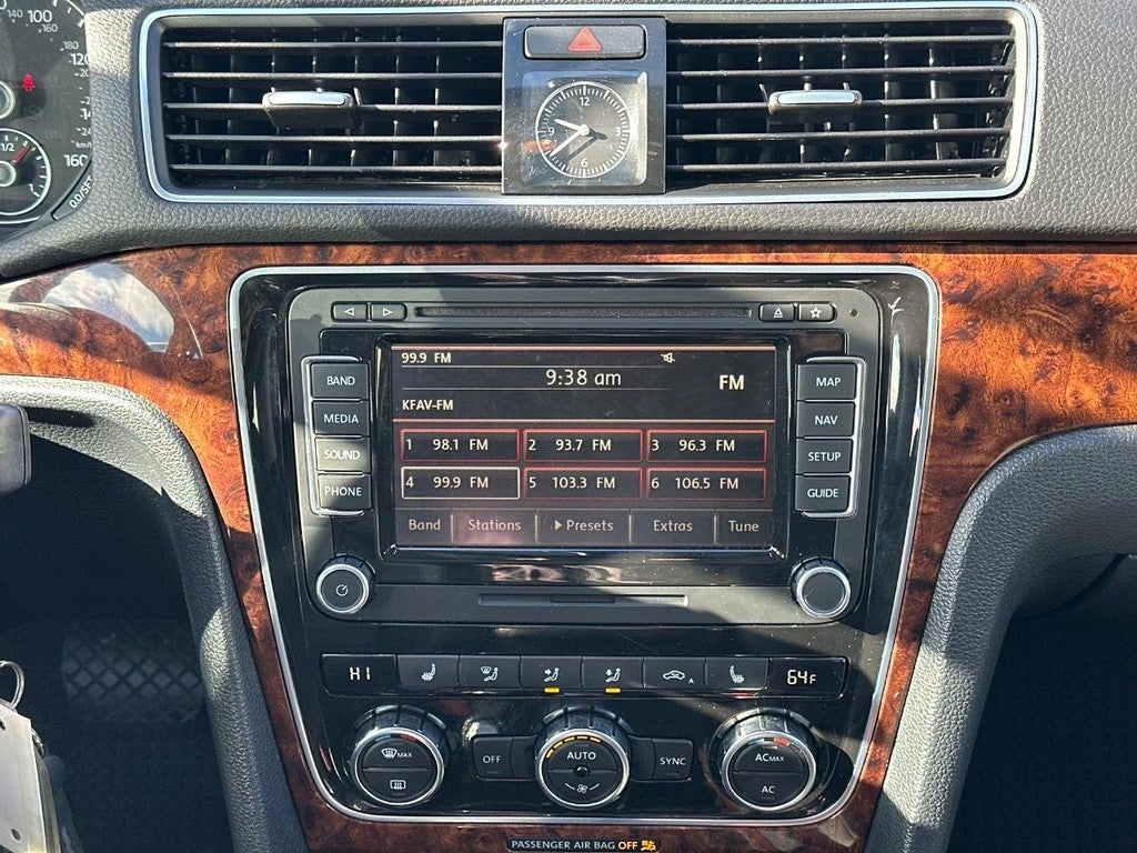 2012 Volkswagen Passat 4dr Sdn 2.5L Auto SEL PZEV