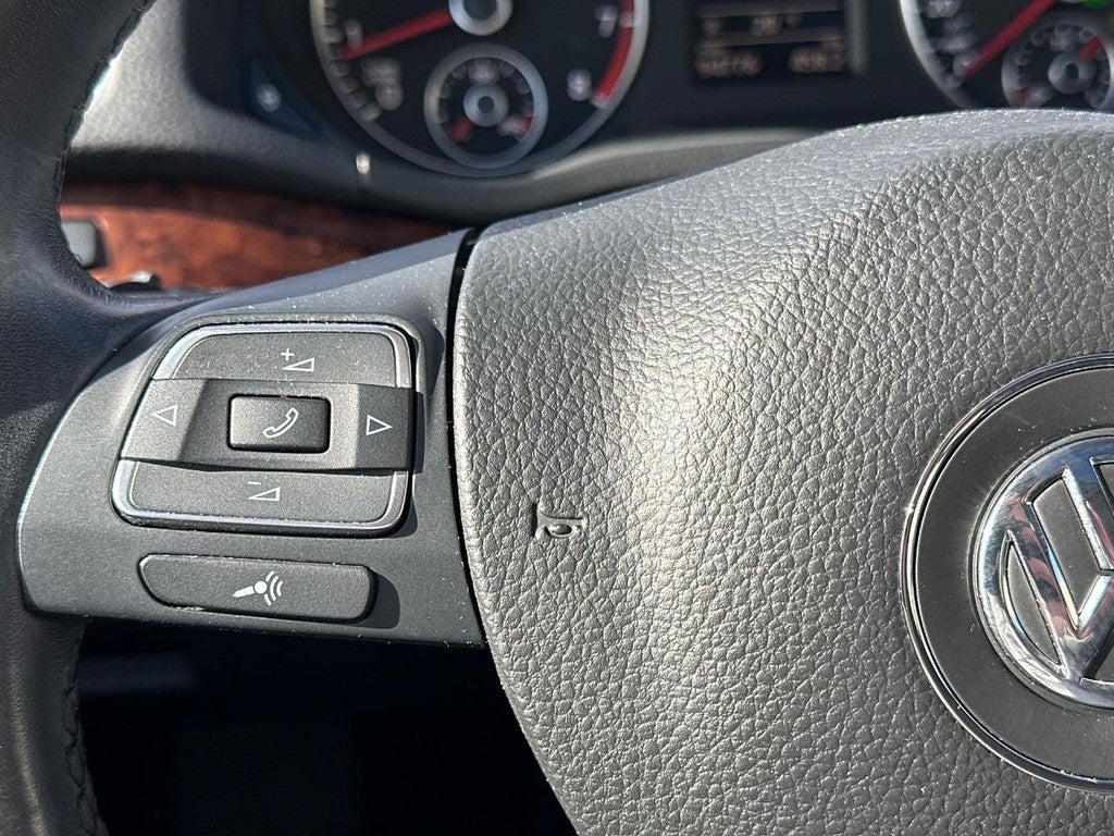 2012 Volkswagen Passat 4dr Sdn 2.5L Auto SEL PZEV