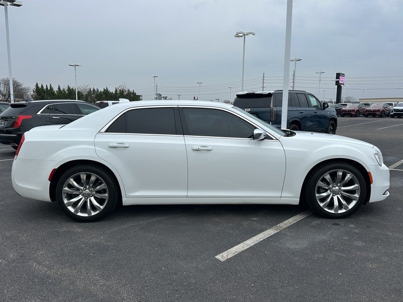 2019 Chrysler 300 Touring RWD