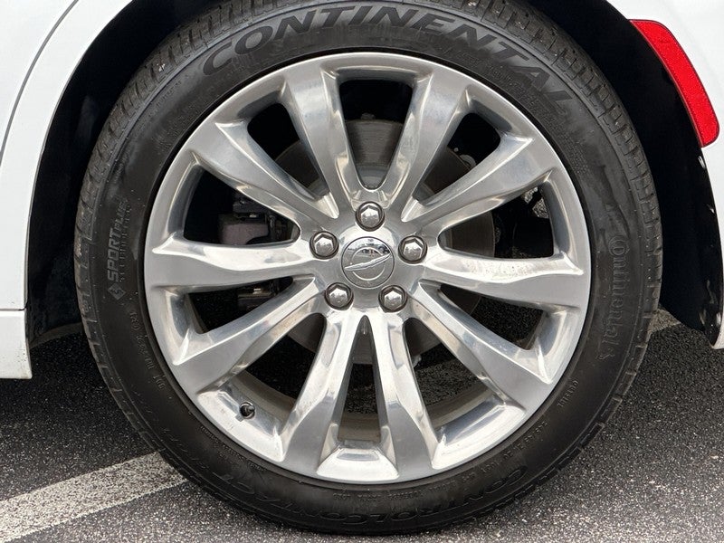 2019 Chrysler 300 Touring RWD