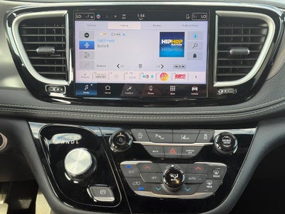 2025 Chrysler Pacifica Select FWD