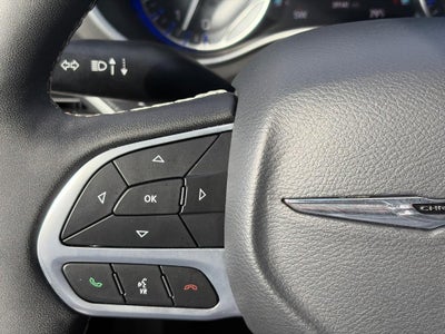 2025 Chrysler Pacifica Select FWD