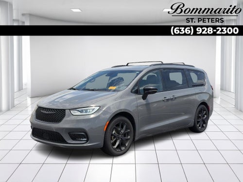 2025 Chrysler Pacifica Limited FWD