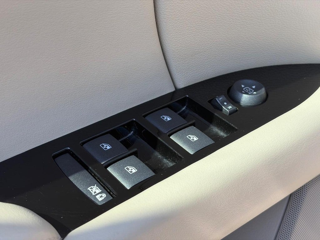 2013 Cadillac XTS 4dr Sdn Premium FWD