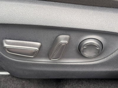 2025 Toyota RAV4 XLE AWD (Natl)