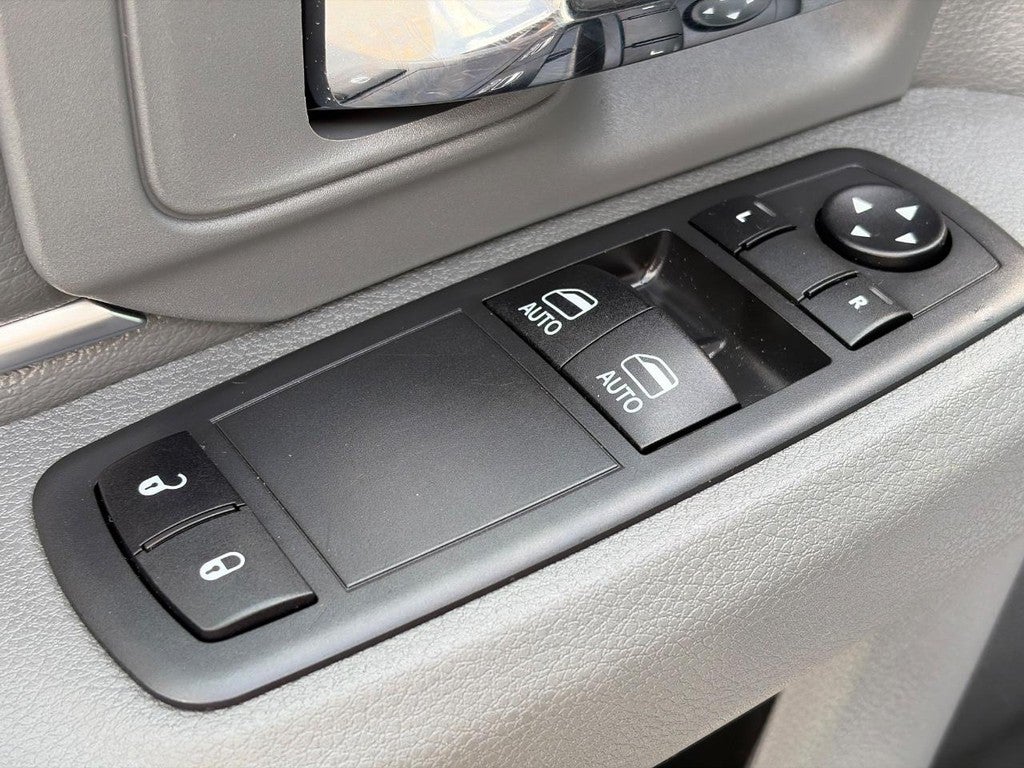 2020 RAM 1500 Classic Tradesman 4x2 Reg Cab 8' Box