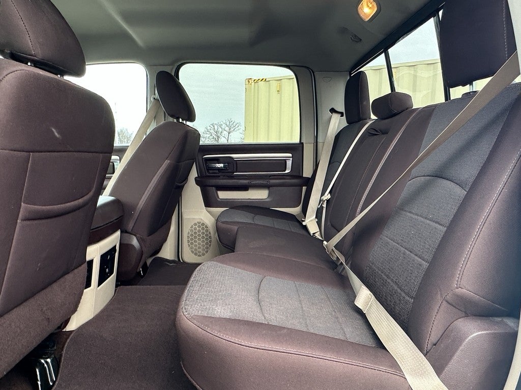 2017 RAM 1500 Big Horn 4x4 Crew Cab 5'7" Box