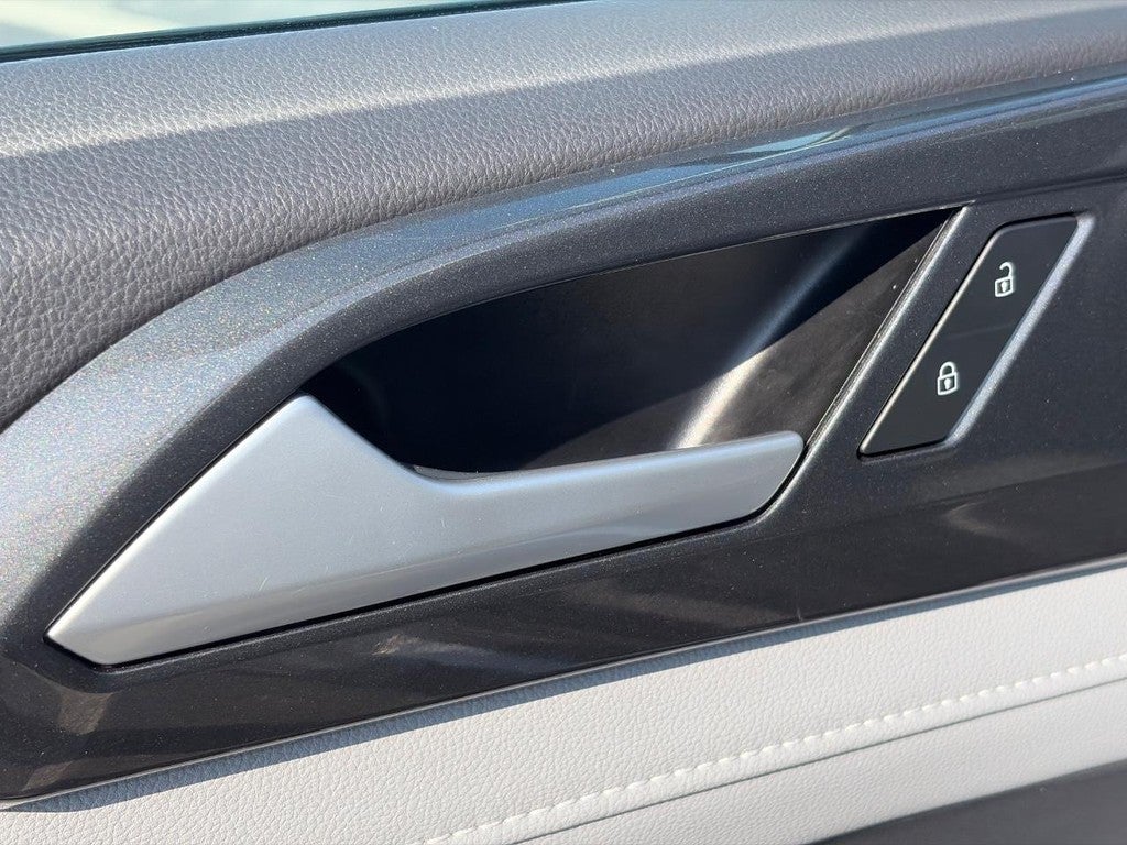 2023 Volkswagen Taos SEL 4MOTION