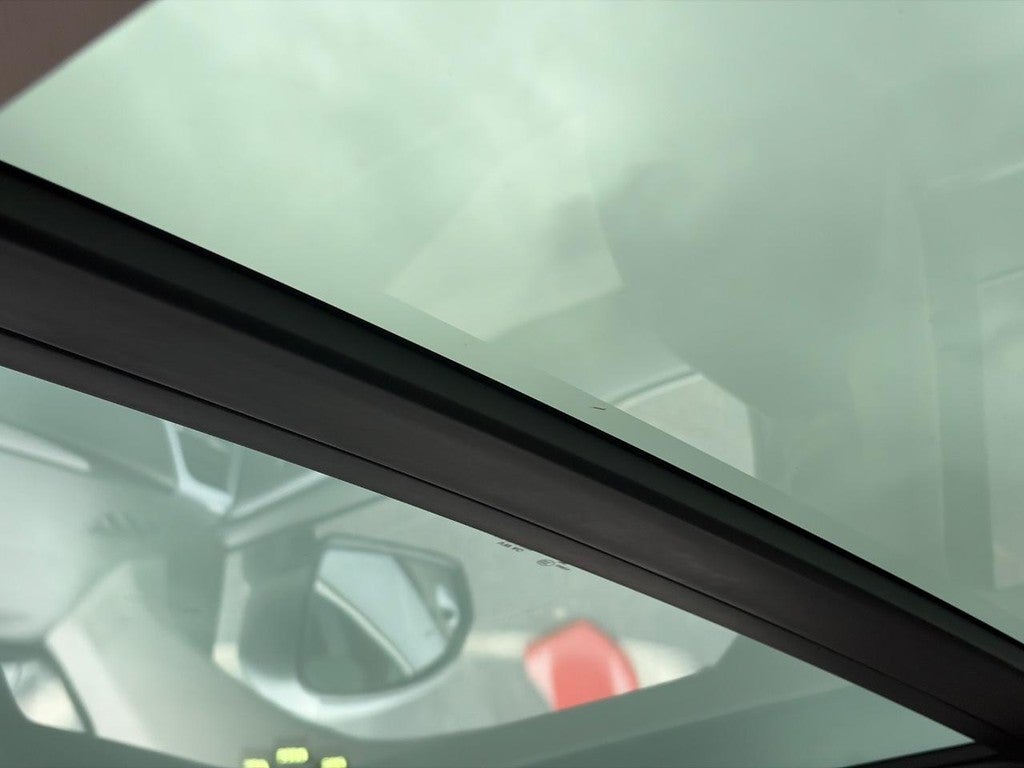 2025 Volkswagen Taos SEL 4MOTION