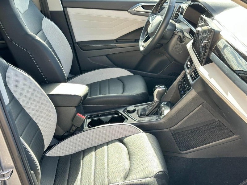 2025 Volkswagen Taos SEL 4MOTION