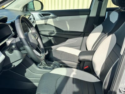 2025 Volkswagen Taos SEL 4MOTION