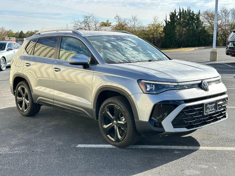 2025 Volkswagen Taos SEL 4MOTION