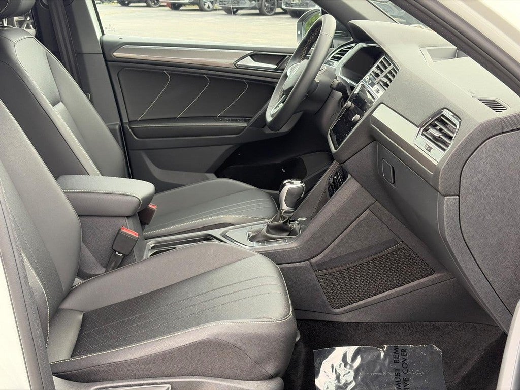 2023 Volkswagen Tiguan 2.0T SE R-Line Black FWD