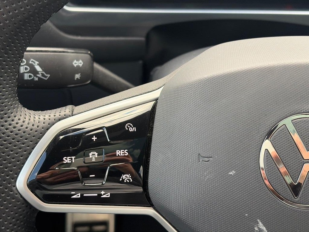 2023 Volkswagen Tiguan 2.0T SE R-Line Black FWD