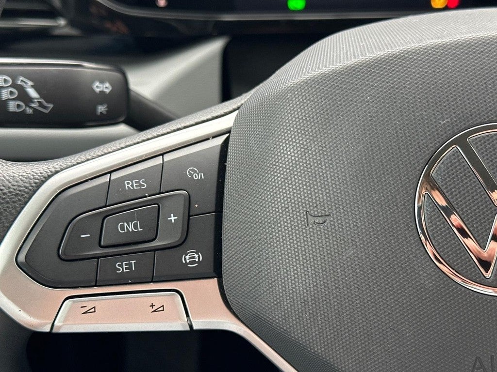 2022 Volkswagen Taos S FWD