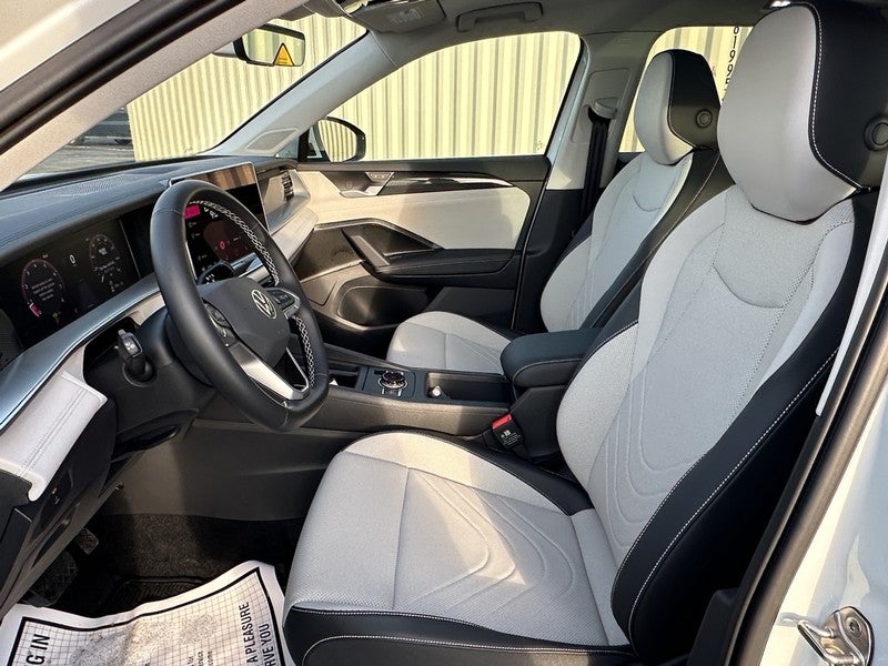 2025 Volkswagen Tiguan 2.0T SE 4MOTION