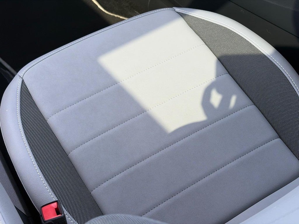 2023 Volkswagen Taos SE 4MOTION