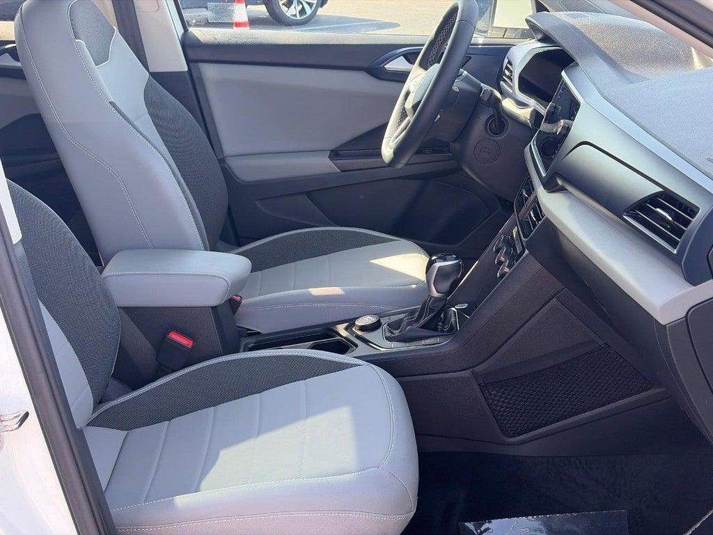 2023 Volkswagen Taos SE 4MOTION